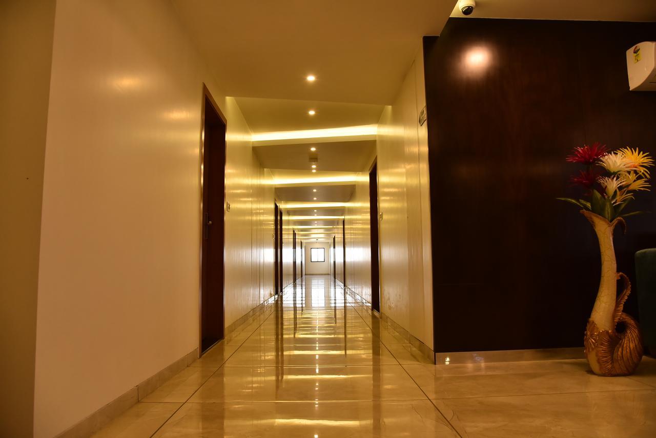 Hotel Comfort Bharuch Exterior foto